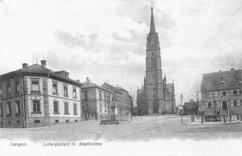 Datei:Ludwigsplatz mit Stadtkirche 2.jpg