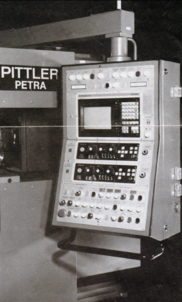 Datei:198x Schaltpult Pittlermaschine Petra.png